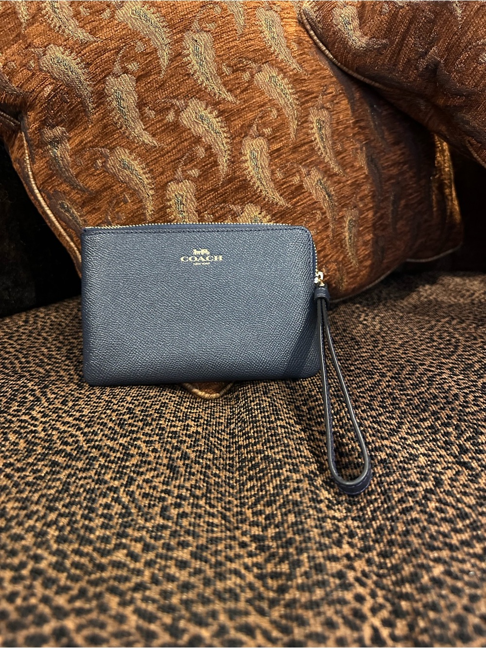 New COACH Corner Zip Wristlet in Midnight 💙